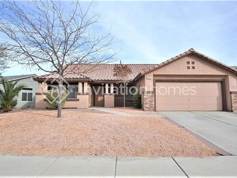 320 Perry Ellis Dr — Photo 1