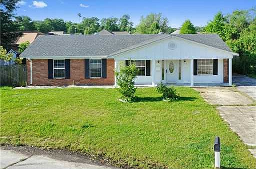 2nd image of 350 Barkwood Cir