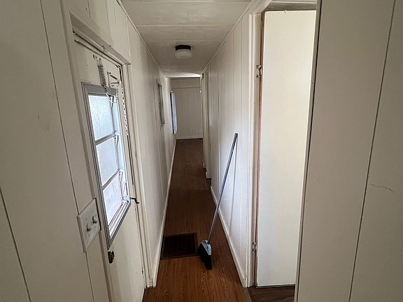 5th image of 819 Frances Dr