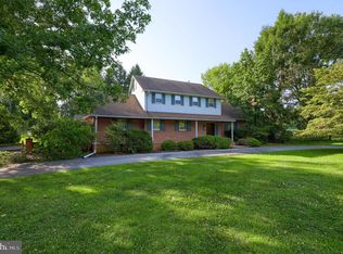 2465 Butter Rd, Lancaster, PA 17601