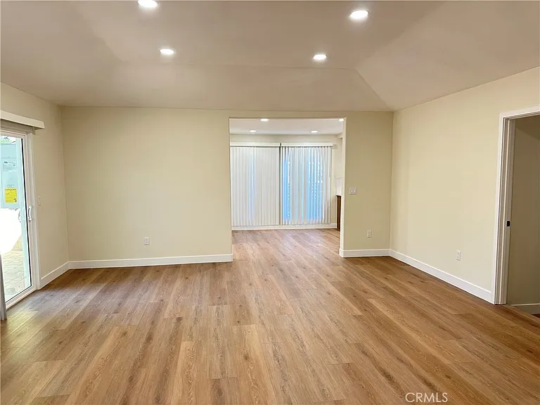 7321 Darby Pl — Photo 3