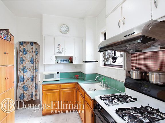 5th image of 2928 Avenue T #2