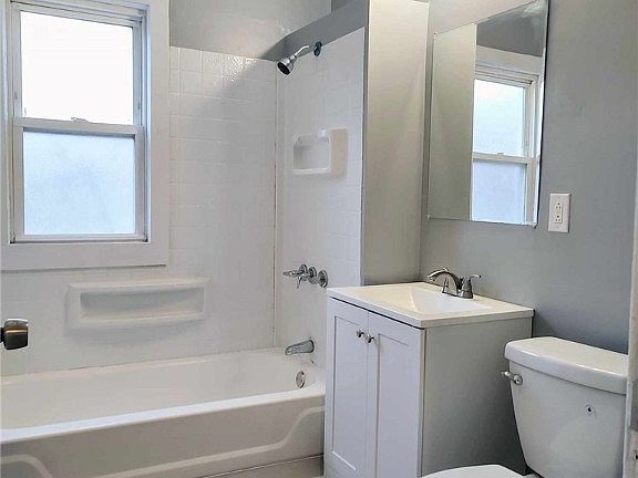 3rd image of 3856 W 18th St