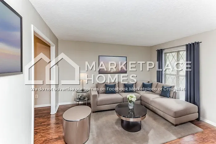 3 bed, 1.5 bath, 1104 sqft, $1,195 — Photo 4