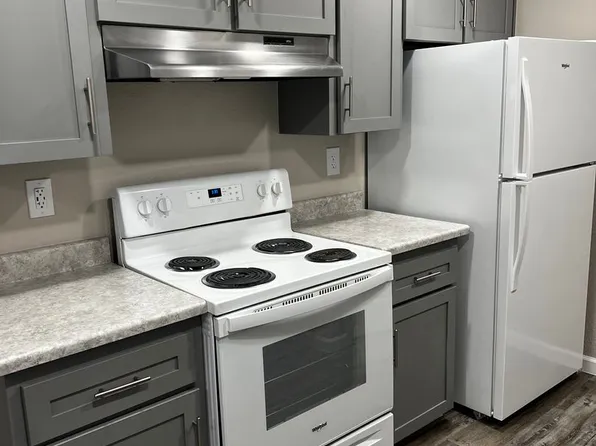 Meadowbrook Apartments, 683 N Haney Ave #12101, Reedley, CA 93654