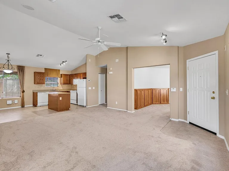 42780 W Sunland Dr — Photo 6