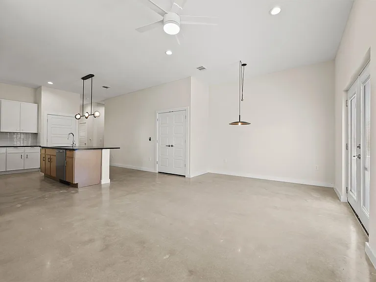 4801 Sara Dr #B — Photo 7