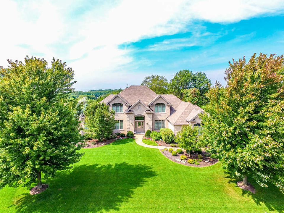 1st image of 17942 S Foxhound Ln