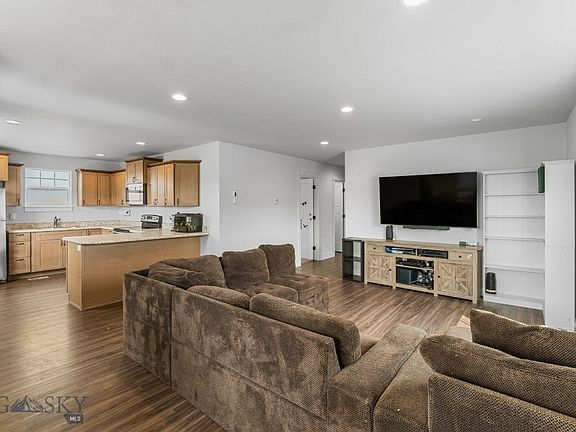 3rd image of 255 Johnson Ave