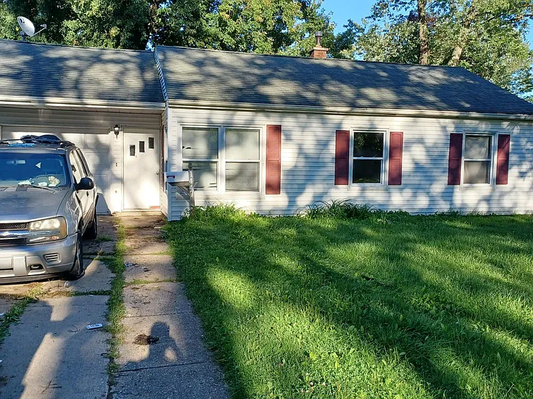 1447 Minnesota Ave — Photo 1