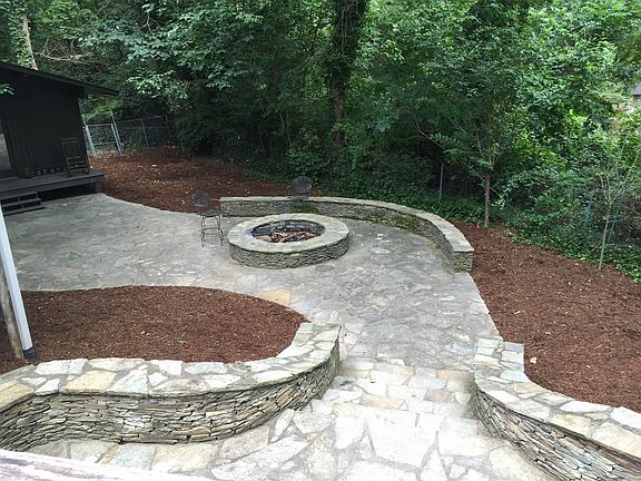 Fieldstone Patio & Firepit