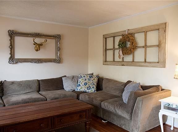 3rd image of 1702 Cambridge Ct #0