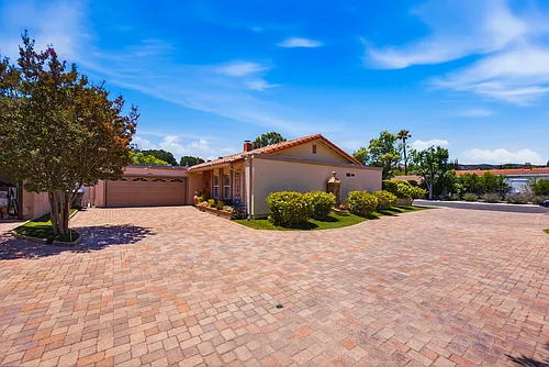 1090 Elfstone Ct Photo 1