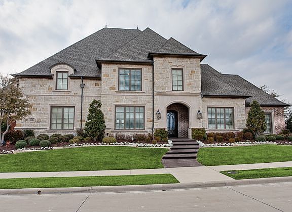 2nd image of 6787 Trailing Oaks Dr