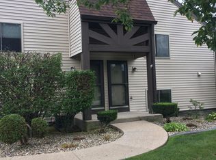 1252 Clifty Falls Ct, Valparaiso, IN 46385
