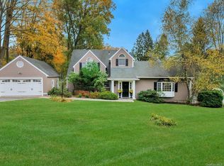 35 School St, Armonk, NY 10504