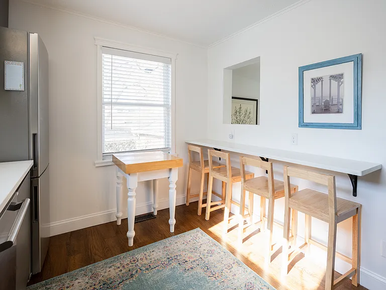 429 Jackson Ave — Photo 5