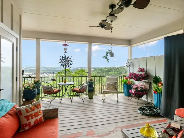 1025 Roanoke Ln, Kerrville, TX 78028