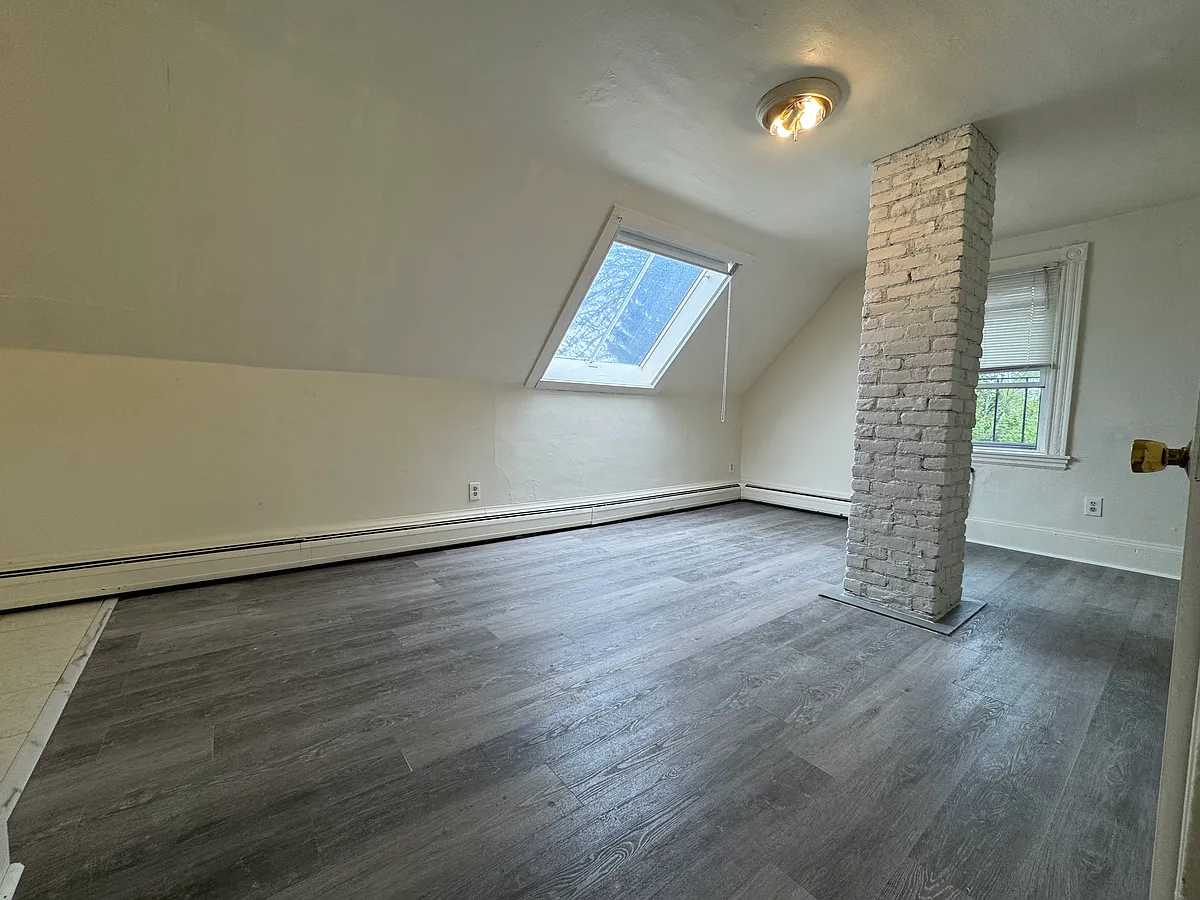 Building Photo - 2534 Massachusetts Ave #3