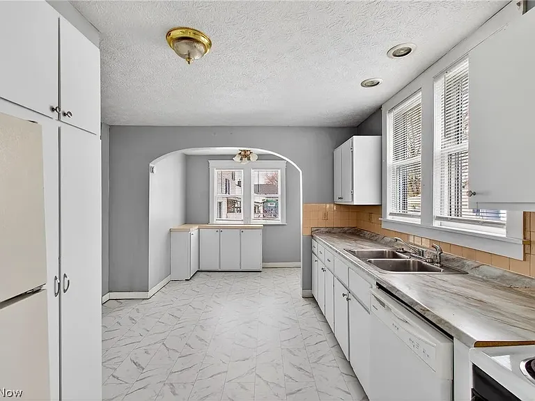 245 E Ford Ave #A — Photo 2