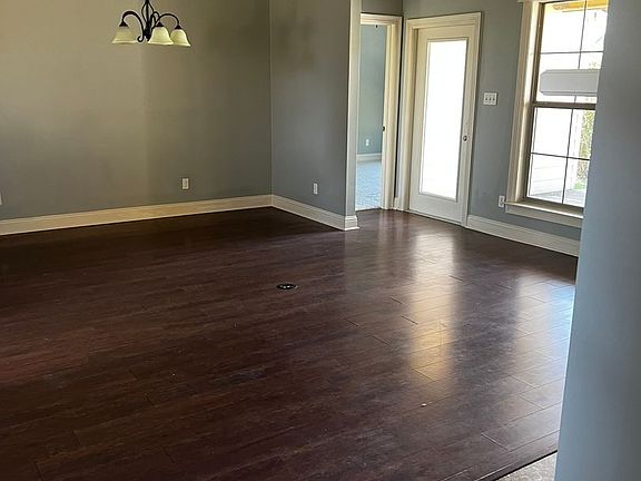 3rd image of 265 Evangeline Creek Dr