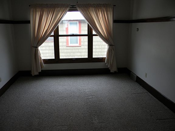 3rd image of 31 Heussy Ave