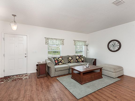 4th image of 462 Hollow Glen Dr