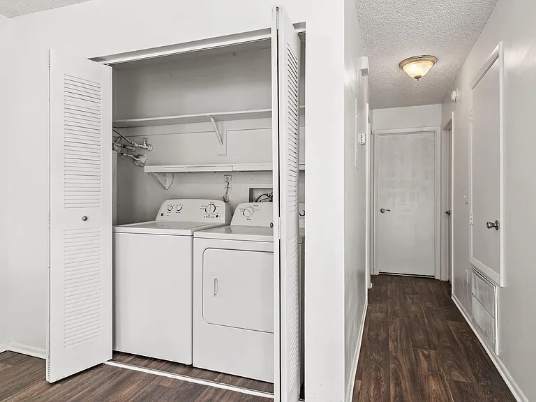 Metro Village Apartments — Photo 6