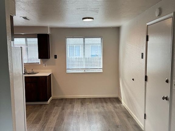 5th image of 826 S Royal Ave #828