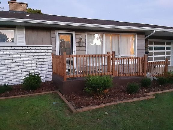 4th image of 1920 Pine Ct