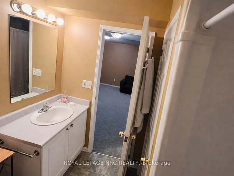 173 Autumn Cres — Photo 13