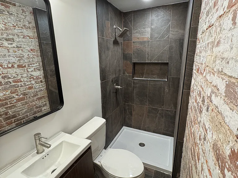 839 S Jackson St #1 — Photo 2