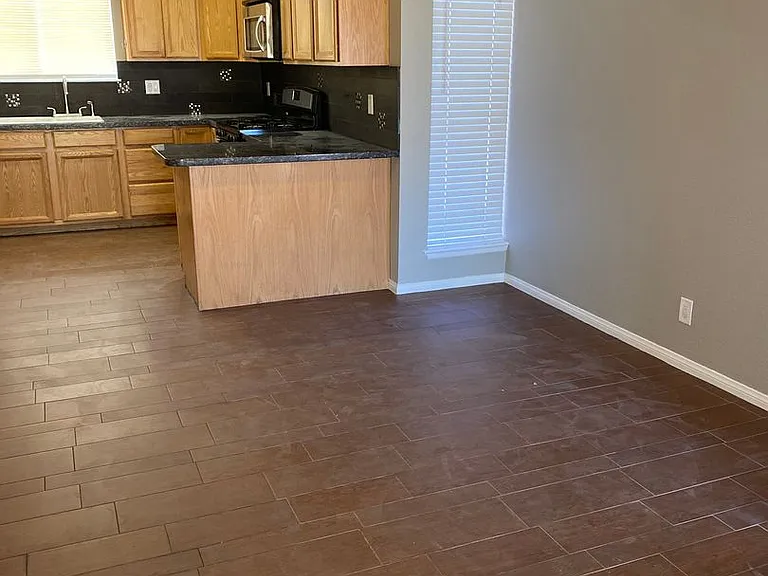 401 Tiger Lily Way — Photo 8