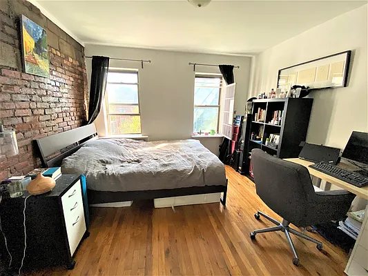 Rented by Douglas Elliman | media 23