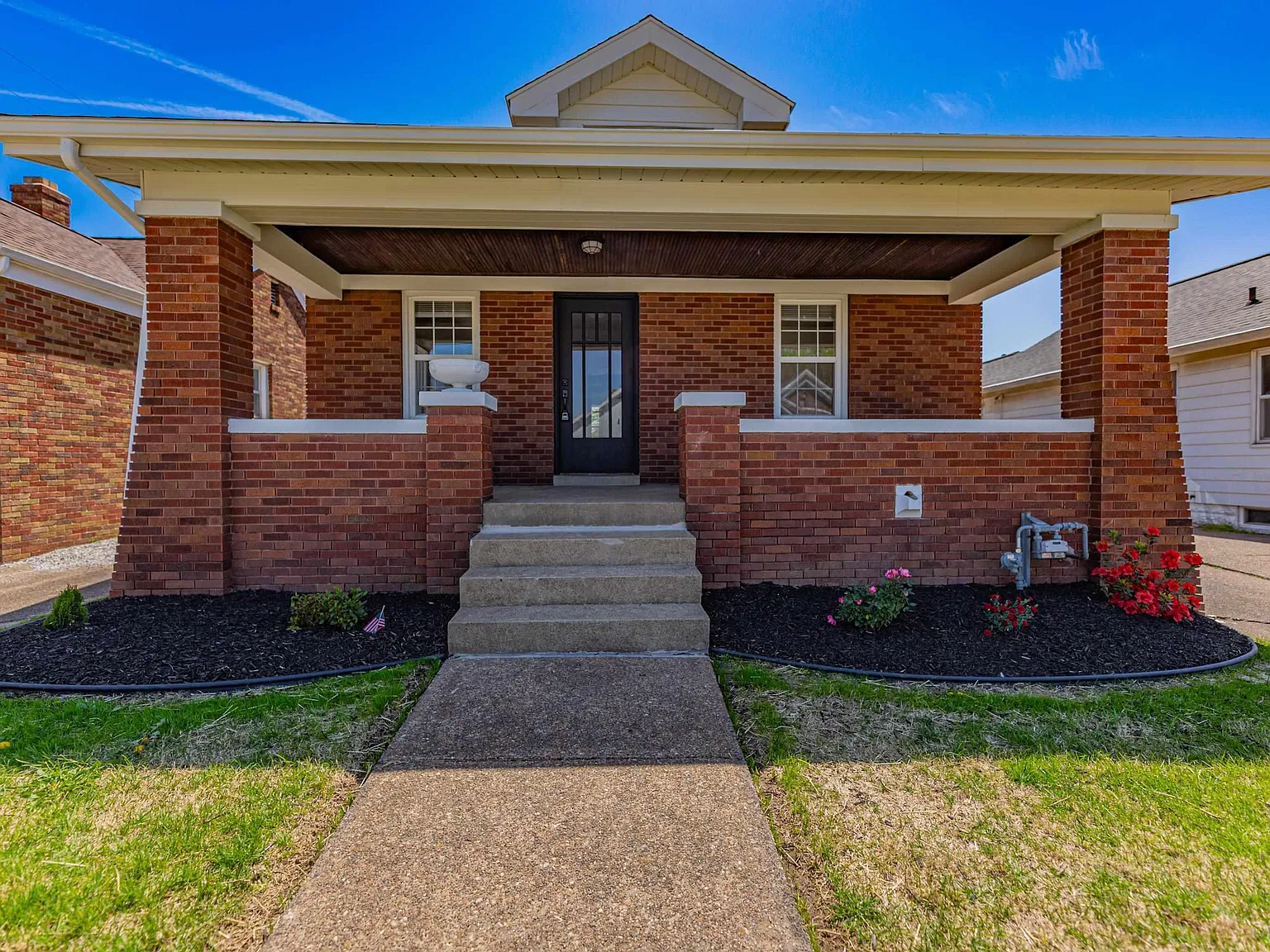 2 bed, 1.0 bath, 2184 sqft, $1,295 — Photo 3