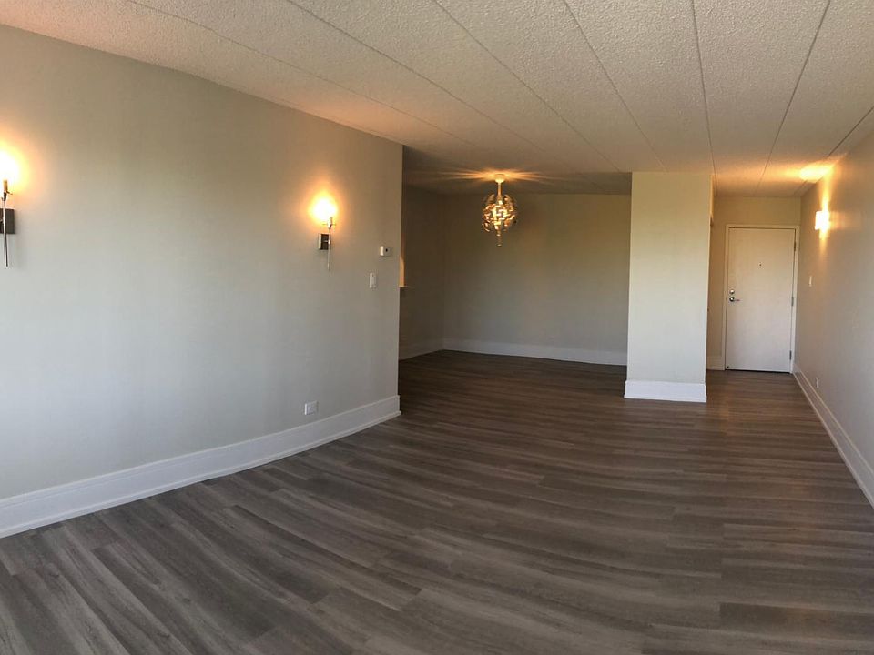 1st image of 626 E Woodland Park #110