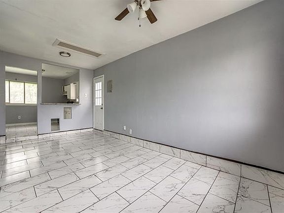 3rd image of 709 Willowbrook Dr