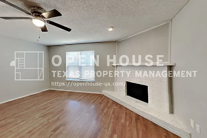 4208 Selina Ct — Photo 3