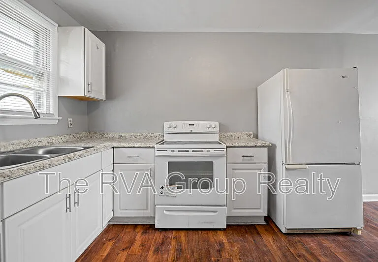 1528 Lincoln St — Photo 14