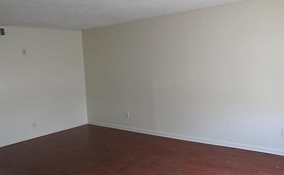 3rd image of 808 Revere Dr