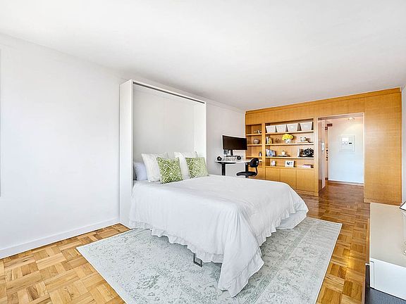 3rd image of 300 E 74th St APT 26D