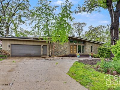 3255 Dorais Dr NE, Grand Rapids, MI, 49525