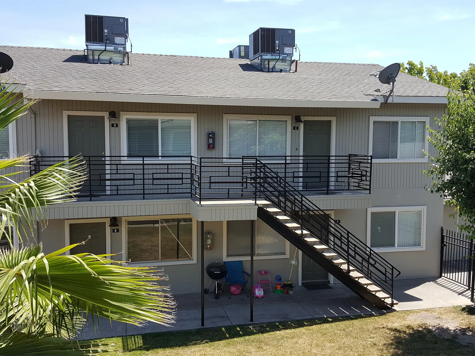 3126 College Avenue - B — Photo 2