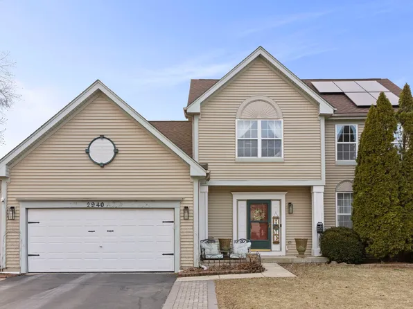 2940 Arbor Ln, Aurora, IL 60502