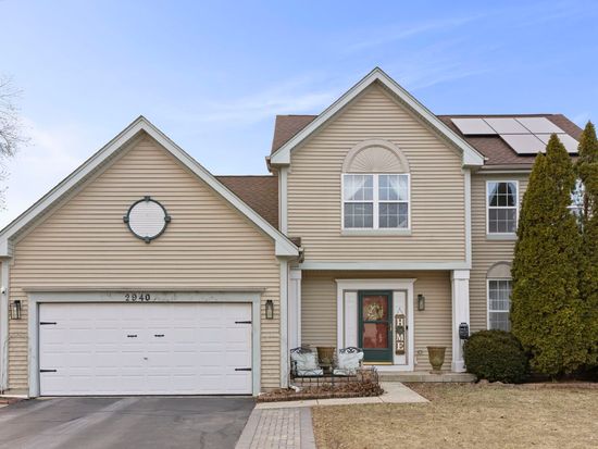 2940 Arbor Ln, Aurora, IL 60502