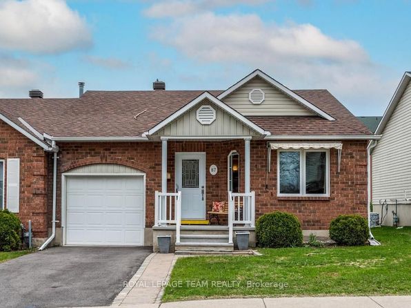 87 Napoleon St, Carleton Place, ON K7C 2X1