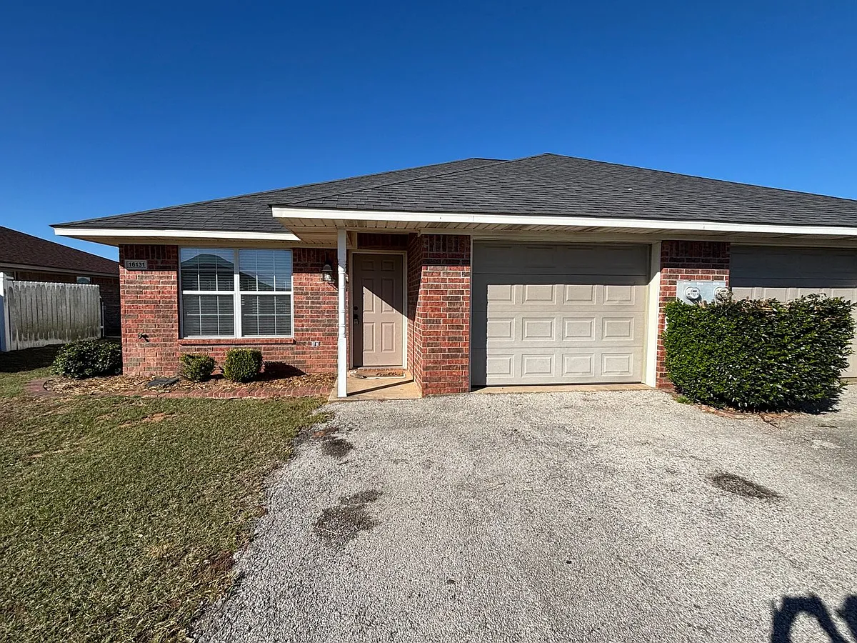 Building Photo - 16131 Rolling Meadows Dr