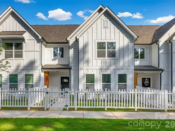 332 Ginsberg Rd, Rock Hill, SC 29732