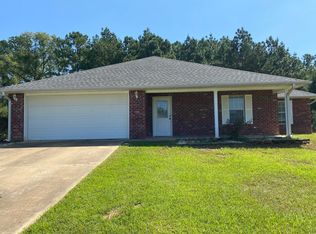265 Old Oak Ln, Leesville, LA 71446