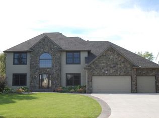 13880 Fawn Ridge Way, Apple Valley, MN 55124